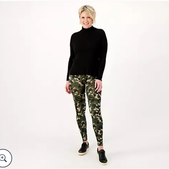 Breezies Camo Leggings (Fits like 1X-2X) - Picture 5 of 10